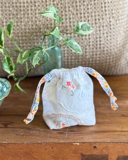Linen Press Notions Pouch - Betty